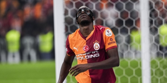 Galatasaray Osimhen’in sakatlığı hakkında açıklama yaptı!