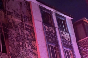 Gaziantep'te 4 katlı rezidans alevlere teslim oldu