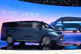 Geely'nin yeni tanıttığı Galaxy V900 rekor kırdı: Tek araca 42 kişi sığdırdılar