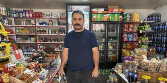 Gizemli hayırsever: Veresiye defterini satın alıp yaktı