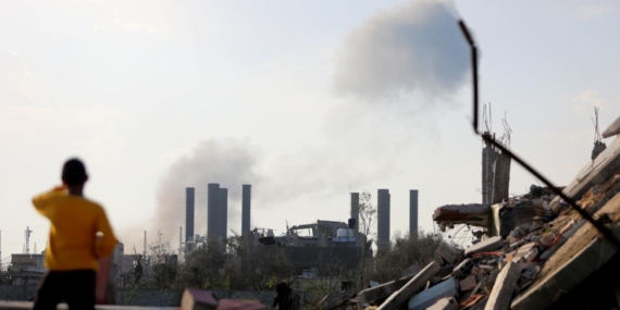 Hamas: İsrail, Gazze’nin doğusunda kontrolü altındaki bölgelerdeki binaların yıkımına yoğunlaştı