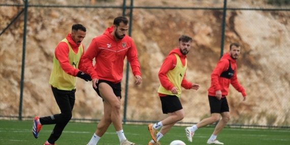 Hatayspor Adana Demirspor deplasmanı öncesi hazırlıklarını sürdürüyor