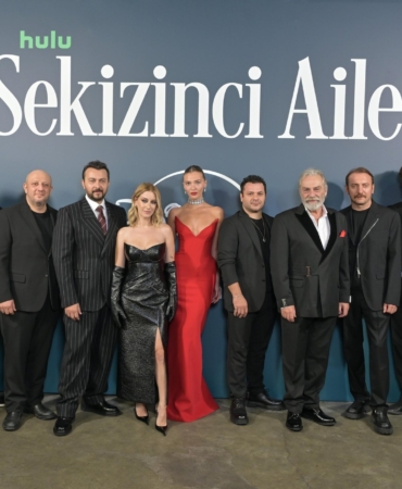 Hazal Kaya ile Melisa Döngel'in yer kapma savaşı