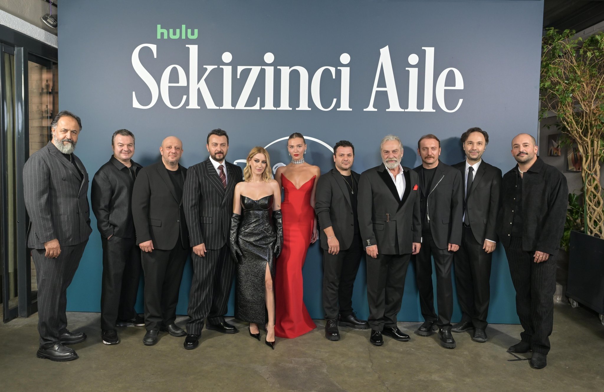 Hazal Kaya ile Melisa Döngel'in yer kapma savaşı