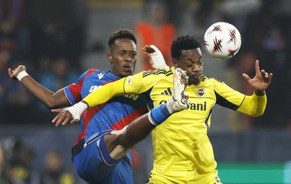 Hollandalı hakemden skandal karar! Fenerbahçe’nin net penaltısını vermedi