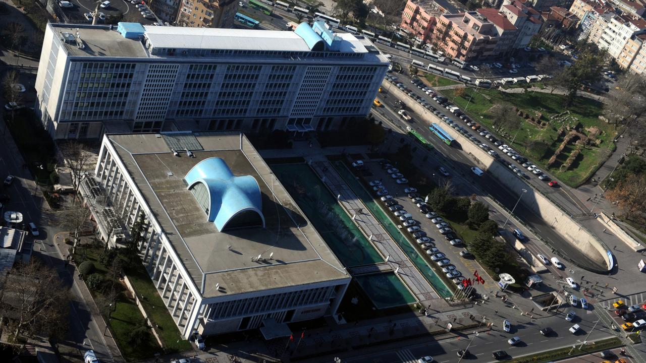 İETT ihalelerinde yüklenici firmalardan alınan payların suç örgütü yöneticilerine aktarıldığı iddiası