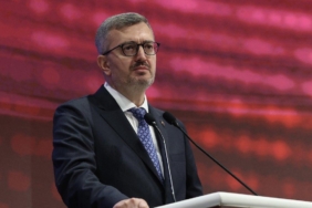 İletişim Başkanı Duran, Sezai Karakoç'u andı