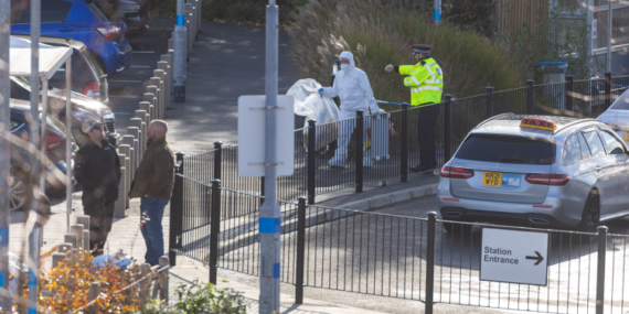 İngiltere’de trende bıçaklı saldırı