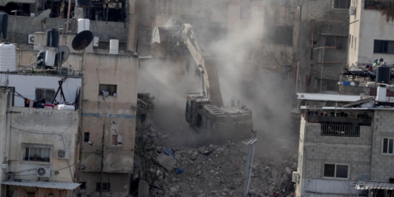 İşgalci İsrail ordusu Batı Şeria’da 5 kişilik Filistinli ailenin evini yıktı