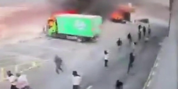 İşgalci İsrailliler, Batı Şeria’da 2 Filistinliyi yaraladı, evleri ve araçları ateşe verdi