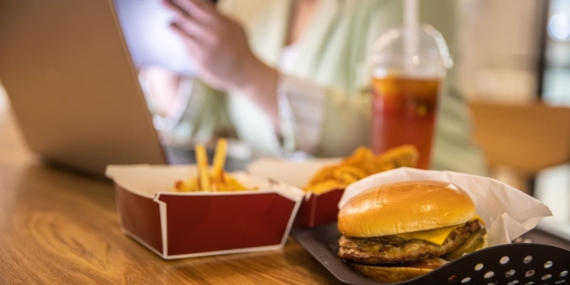 İşlenmiş Gıda Kanser Riskini Artırıyor