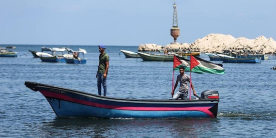 İsrail, Gazze Limanının batısında 5 Filistinli balıkçıyı alıkoydu