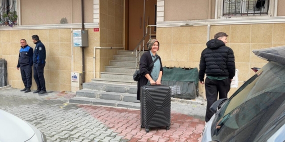 İstanbul’da iki bina arasındaki istinat duvarı çöktü