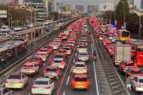 İstanbul'da trafik yoğunluğu yüzde 90'a ulaştı