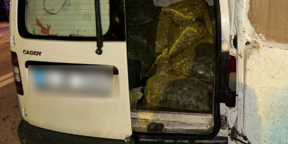 İstanbul’da yaklaşık 2,5 ton canlı midye ele geçirildi