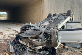 İstanbulİzmir Otoyolu'nda otomobil şarampole devrildi