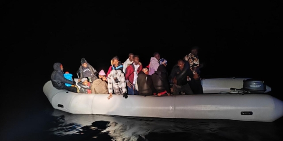 İzmir’de 42 düzensiz göçmen yakalandı, 24 düzensiz göçmen kurtarıldı