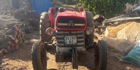 İzmir’de traktör devrildi: 1 ölü