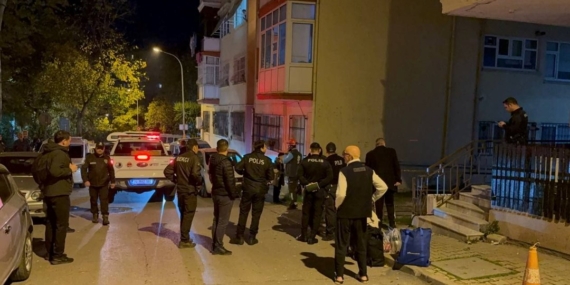 Kartal’da binanın kolonlarında çatlaklar oluştu: Bina tahliye edildi