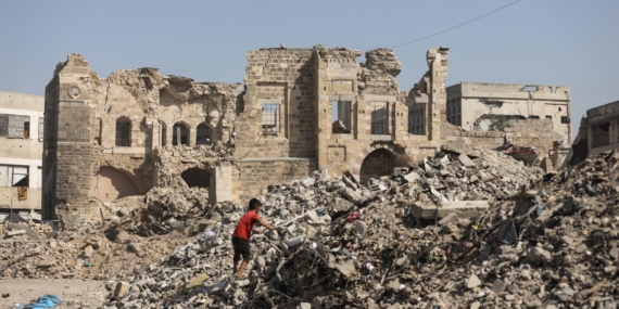 Katil İsrail ordusunun Gazze’ye bıraktığı mühimmatların patlaması sonucu 2 kişi öldü