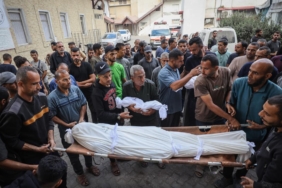 Katil İsrail'in ateşkesi ihlal eden saldırısında bir Filistinli hayatını kaybetti