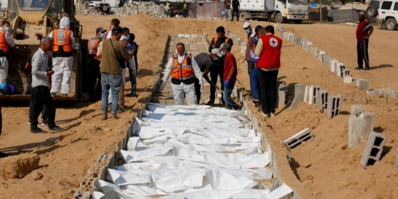 Katil İsrail’in Gazze’de ateşkesten bu yana düzenlediği saldırılarda 241 Filistinli hayatını kaybetti