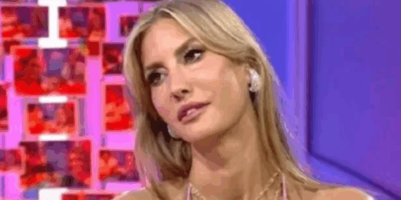 Kavga büyüdü…”Çağla tostunu yesin”