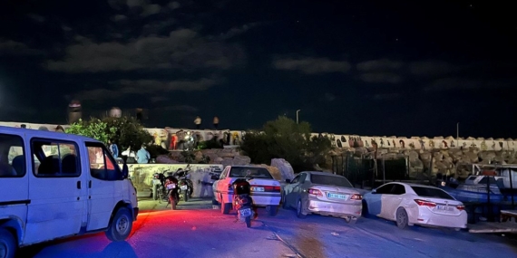 Kayalıklardan düşen kadın ağır yaralandı