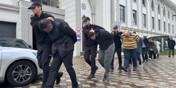 Kocaeli’deki fabrika yangınına ilişkin gözaltına alınan 11 zanlı adliyede