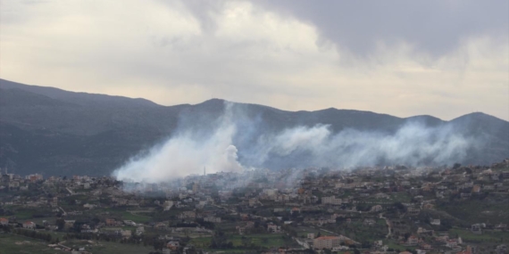 Lübnanlılar, ülkenin güneyinde İsrail’in saldırı tehdidinde bulunduğu beldeleri boşaltıyor