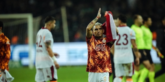 Lucas Torreira’dan göndermeli paylaşım: Herkese ve her şeye karşı…