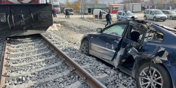 Malatya’da hemzemin geçitte feci kaza