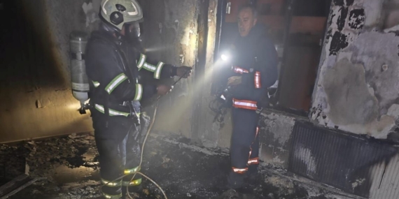 Mardin’de 8 katlı apartmanda yangın: 2 kişi dumandan etkilendi