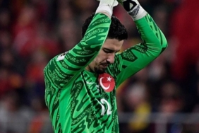 Milli Takımlar resmi hesabından Altay Bayındır paylaşımı!