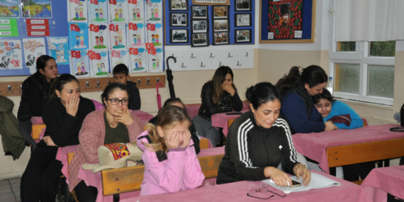 Öğretmenler Günü’nde hayatını kaybeden öğretmen görev yaptığı okulda anıldı