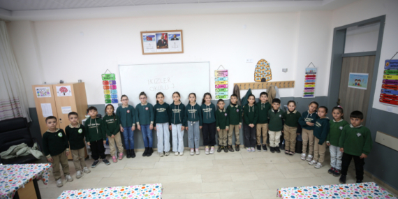 Öğretmenleri bile karıştırıyor: Muş’taki okulda 21 ikiz eğitim görüyor