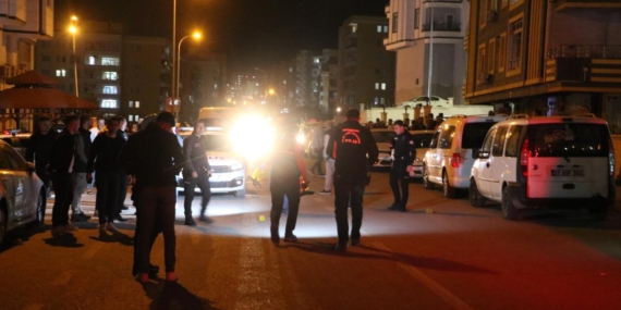 Park yeri bulamayan komşu, düğündekilere ateş açtı: 1 ölü