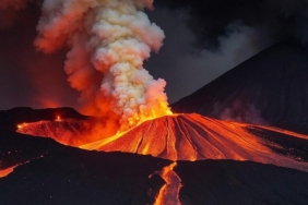 Sakurajima Yanardağında patlama: Küller 4,4 kilometre yükseldi