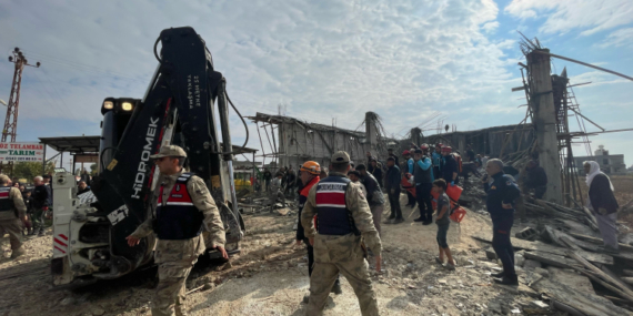 Şanlıurfa’da inşaatta çökme