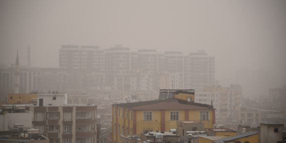 Şanlıurfa’da toz taşınımı etkili oldu