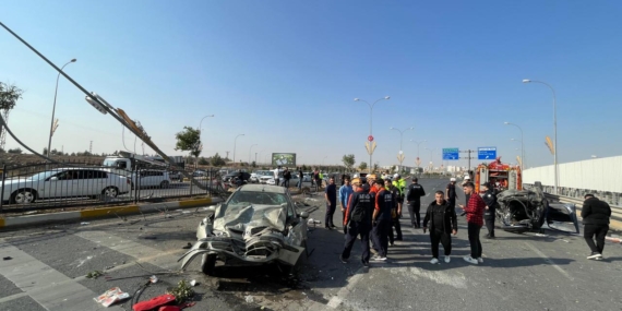 Şanlıurfa’da zincirleme trafik kazası: 2 ölü, 2 yaralı