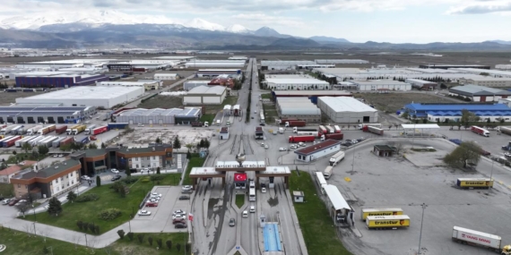 Serbest bölgelerde 10 aylık ticaretin yarıya yakınını ihracat oluşturdu