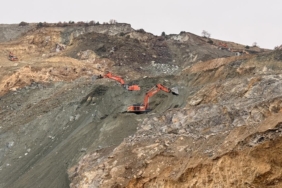 Sivas'ta göçük altında kalan şantiye müdürünü arama çalışmaları sürüyor