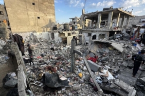 Soykırımcı İsrail'in Gazze'ye saldırılarında can kaybı son 24 saatte 10 artarak 69 bin 785'e yükseldi