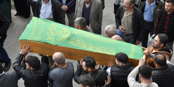 Taş ocağı şantiyesindeki göçükte hayatını kaybeden işçinin cenazesi defnedildi