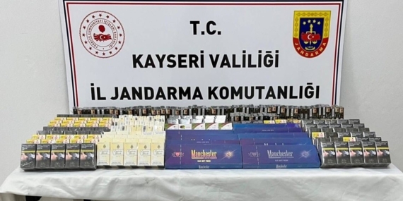 Tırda yapılan aramada 500 paket kaçak sigara ele geçirildi