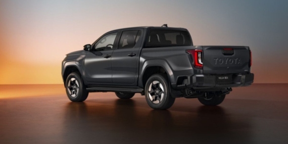 Toyota Hilux yenilendi: Tamamen elektrikli yeni bir versiyon var