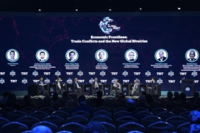 TRT World Forum 2025'te dünyadaki ticaret çatışmaları ele alındı