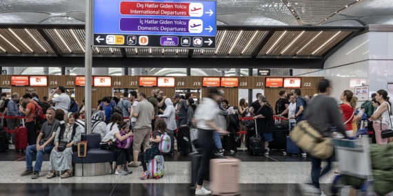 Türkiye’deki havalimanları 10 ayda 211 milyon yolcuya hizmet verdi
