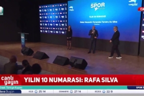Turkuvaz Medya Spor Zirvesi'nde Yılın En İyi 10 Numarası Rafa Silva seçildi